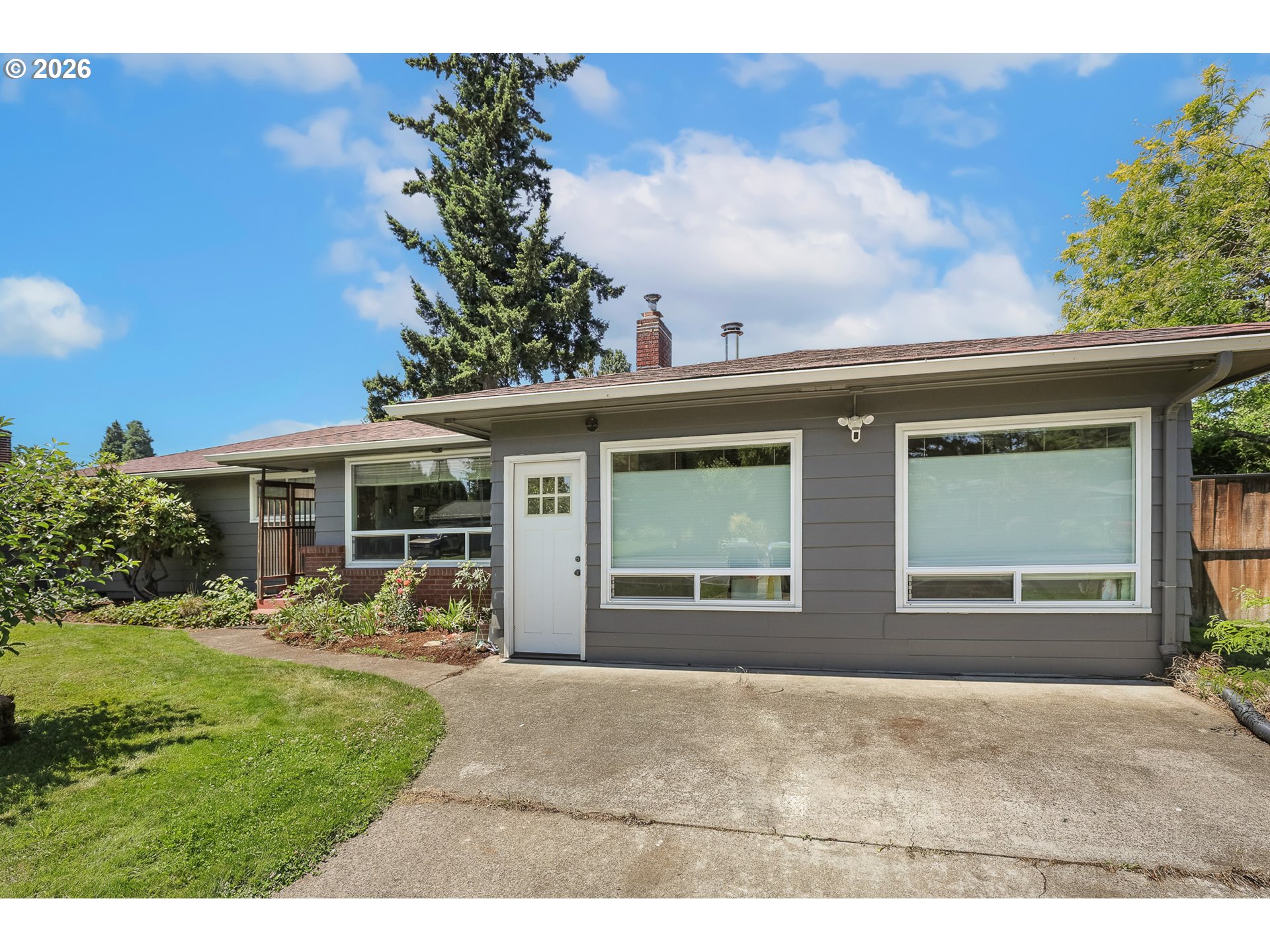 1720 Grove Street Eugene, OR 97404 - Photo 2 of 29