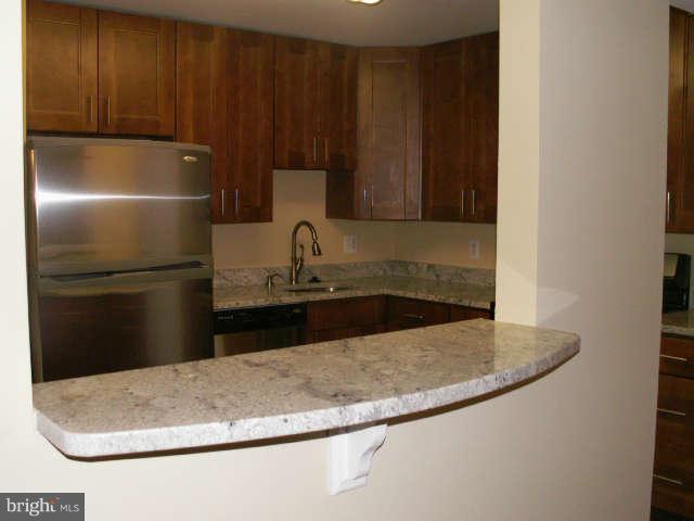 7800 Inverton Road, Unit 101 Annandale, VA 22003 - Photo 11 of 28 Kitchen