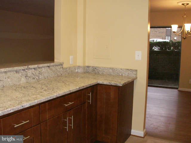 7800 Inverton Road, Unit 101 Annandale, VA 22003 - Photo 15 of 28 Kitchen
