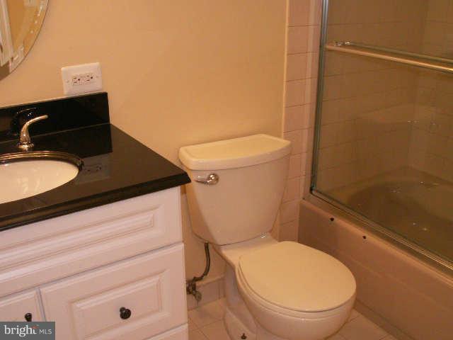 7800 Inverton Road, Unit 101 Annandale, VA 22003 - Photo 19 of 28 Bath 2