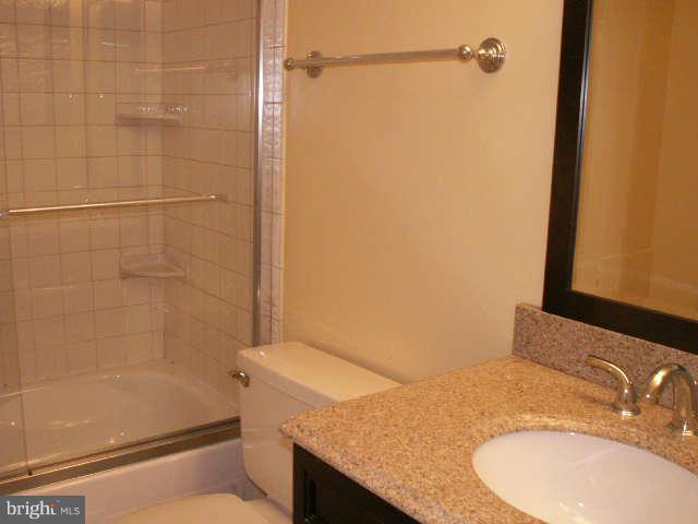 7800 Inverton Road, Unit 101 Annandale, VA 22003 - Photo 25 of 28 Bath 2