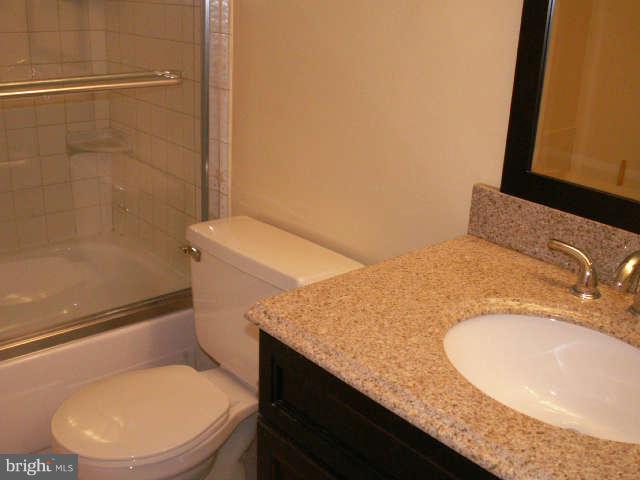 7800 Inverton Road, Unit 101 Annandale, VA 22003 - Photo 26 of 28 Bath 1