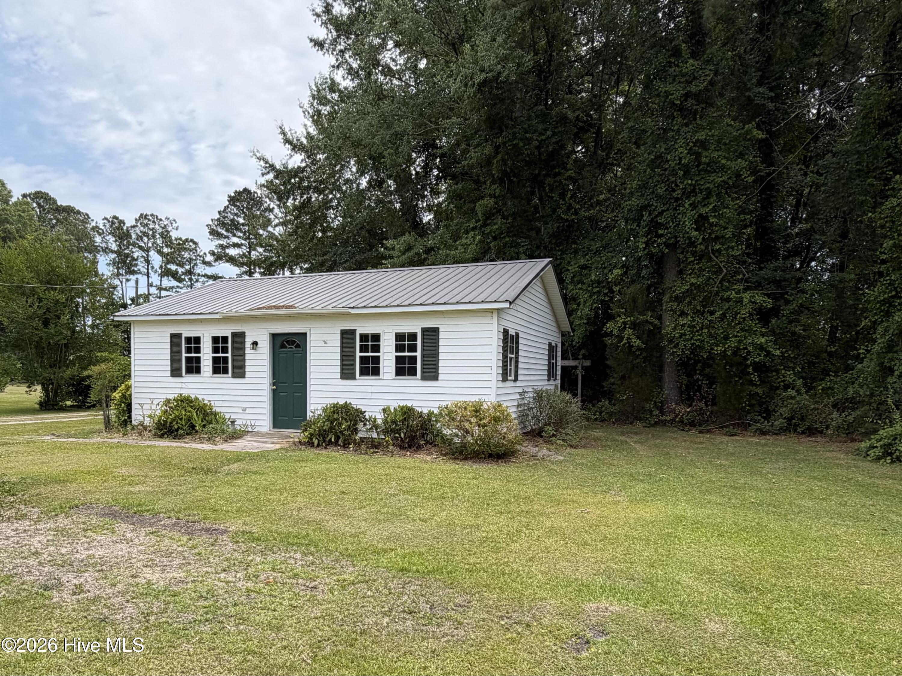 3144 Wintergreen Road Cove City, NC 28523 - Photo 32 of 54 Workshop