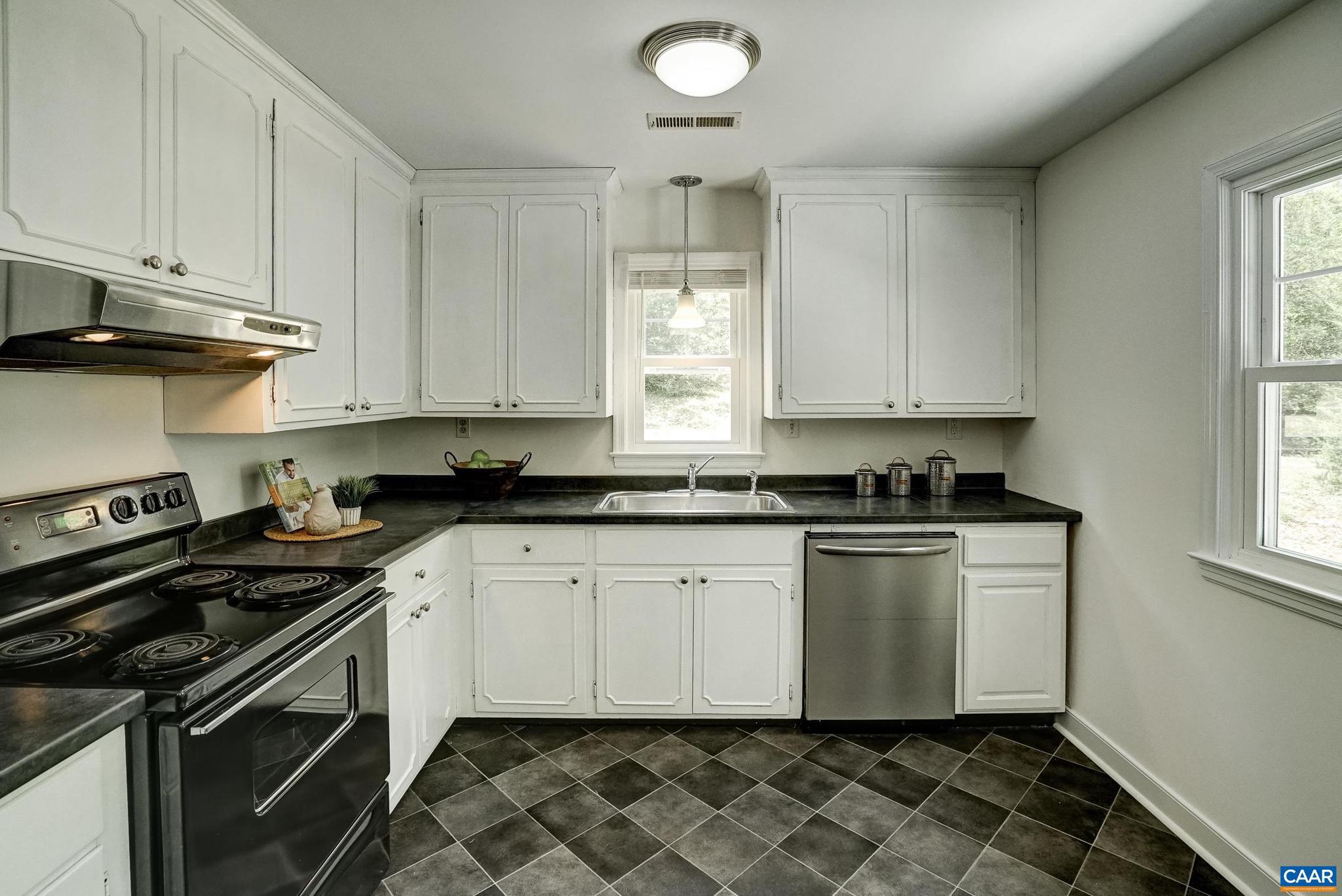 3272 Horseshoe Bend Road Charlottesville, VA 22901 - Photo 12 of 51