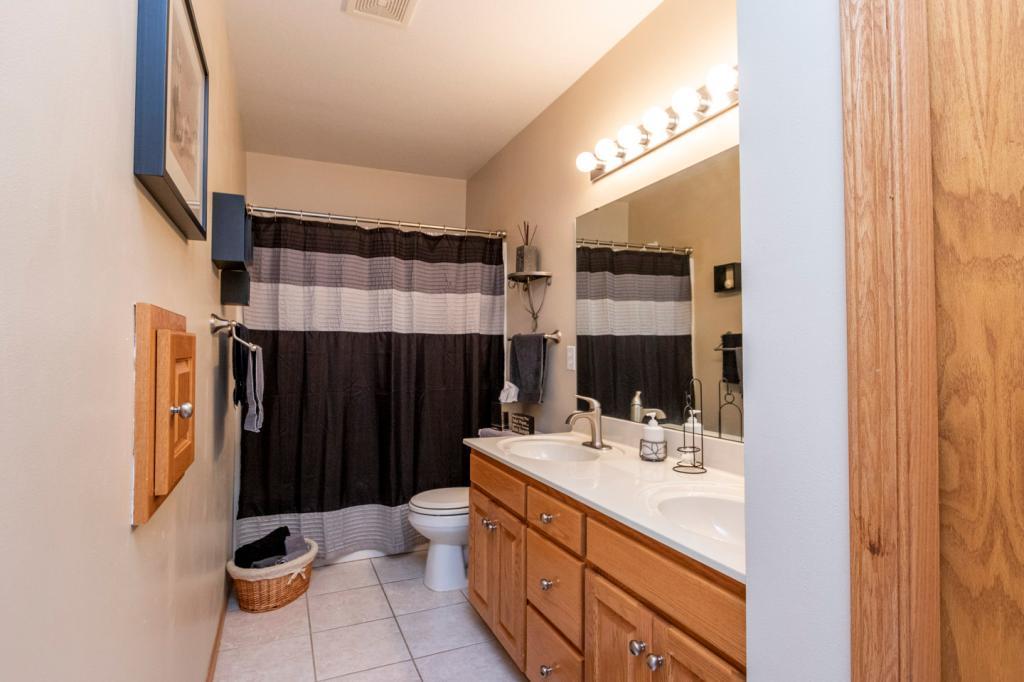 469 45th Manor Lane Northwest Rochester, MN 55901 - Photo 17 of 30 Gallery Image 17
