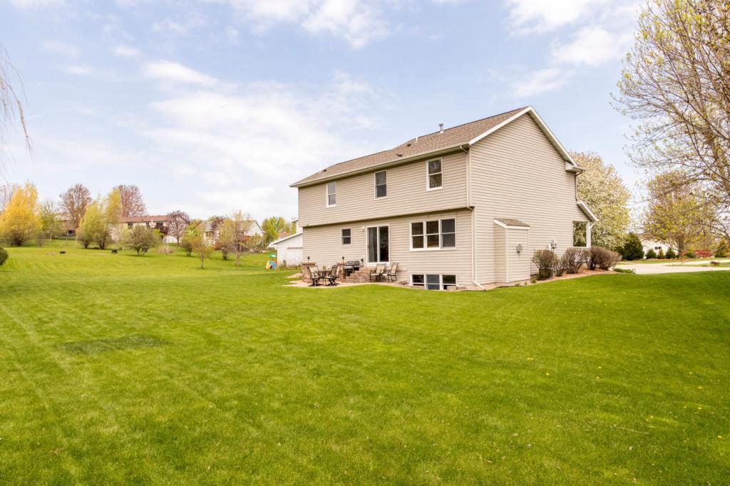 469 45th Manor Lane Northwest Rochester, MN 55901 - Photo 27 of 30 Gallery Image 27
