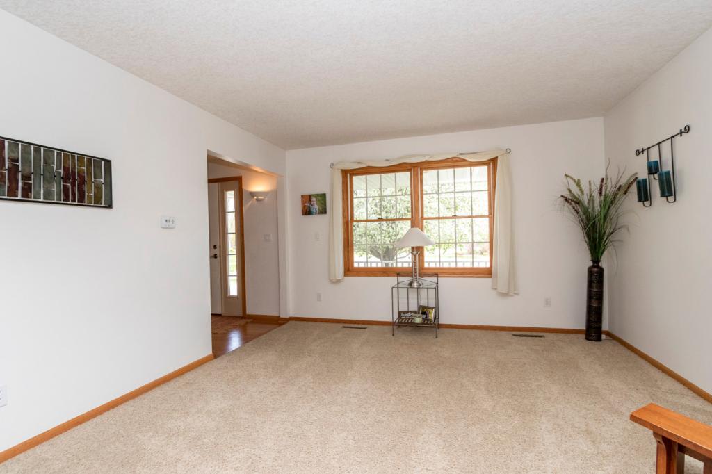 469 45th Manor Lane Northwest Rochester, MN 55901 - Photo 9 of 30 Gallery Image 9