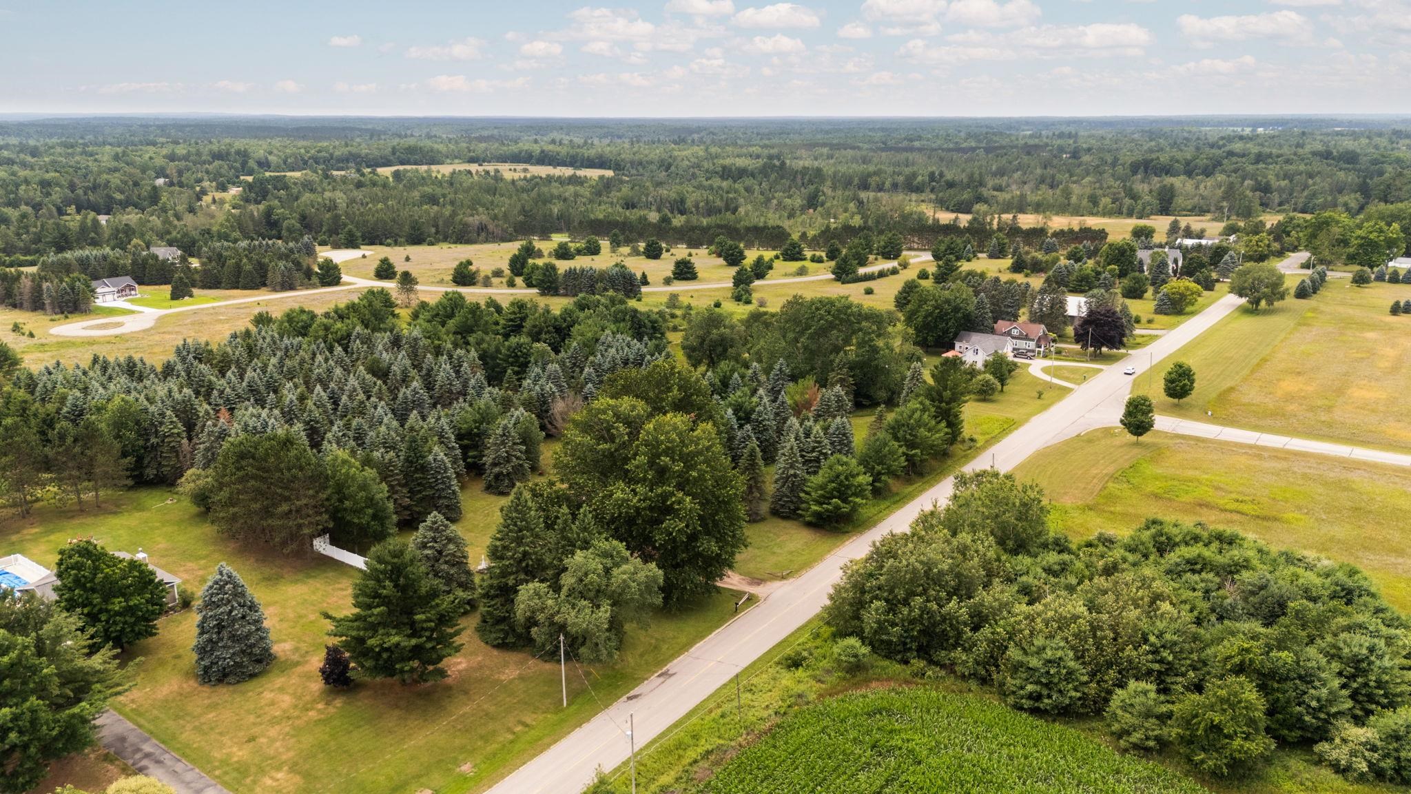 4242 East 46 Road Cadillac, MI 49601 - Photo 16 of 46 1936834-a90c0a3a-6557-4ead-b563-062afb71dcea.JPG