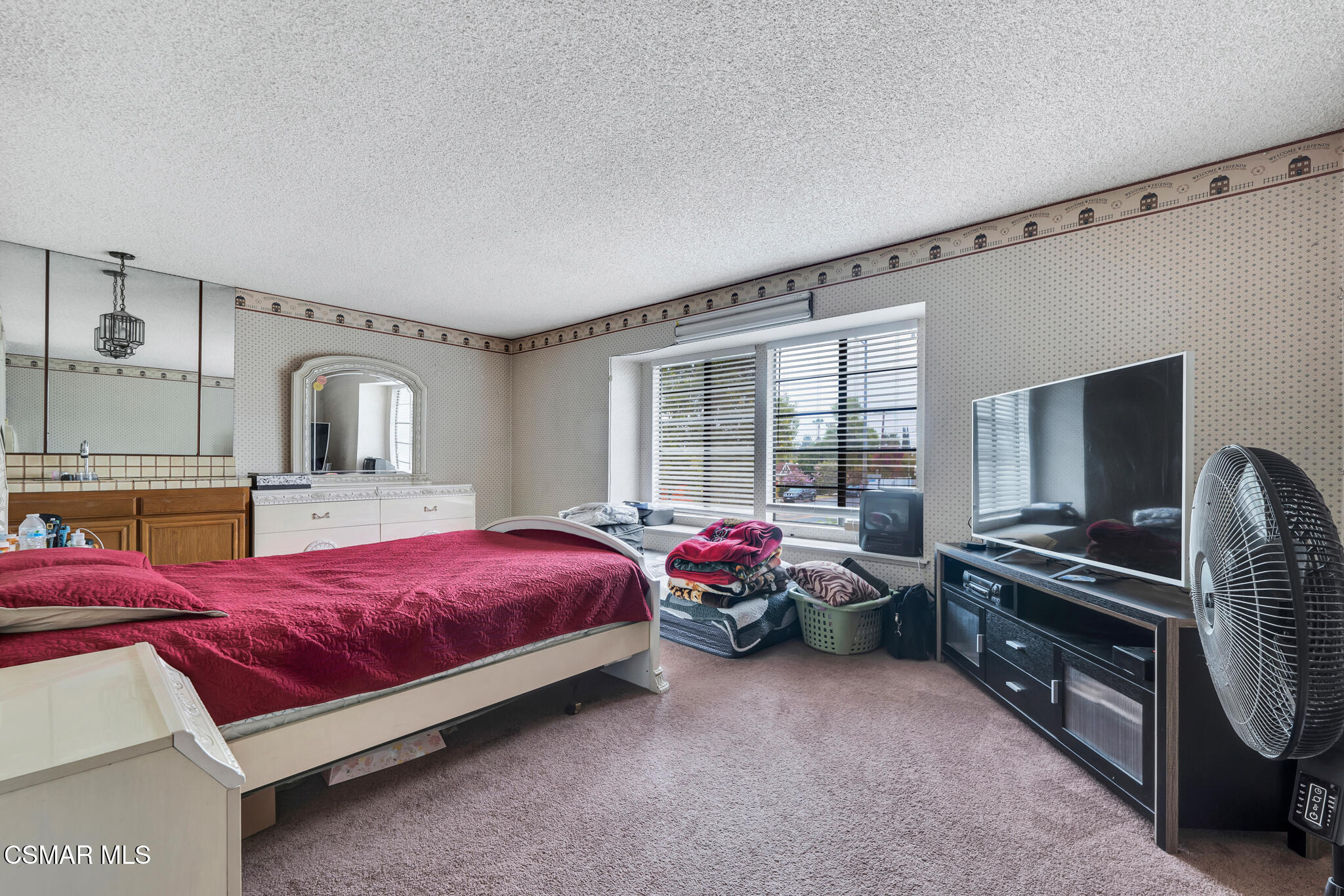 7565 Melvin Avenue Reseda, CA 91335 - Photo 16 of 32 7565 Melvin Ave - HsHProd-31