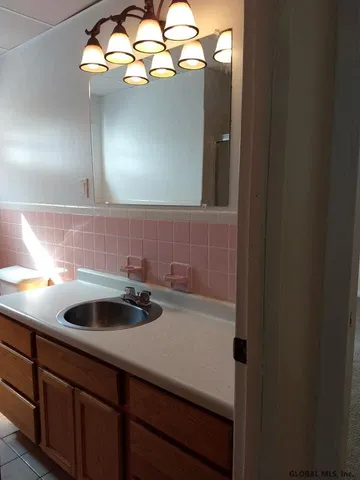 $1,100 | 597 Via Ponderosa, Unit 597, Guilderland, NY 12303