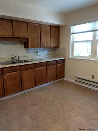 $1,100 | 597 Via Ponderosa, Unit 597, Guilderland, NY 12303