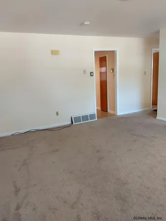 $1,100 | 597 Via Ponderosa, Unit 597, Guilderland, NY 12303