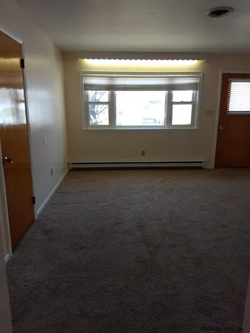 $1,100 | 597 Via Ponderosa, Unit 597, Guilderland, NY 12303