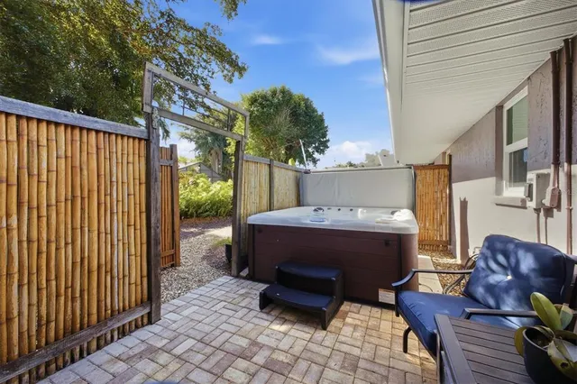 $695,000 | 1221 Schooner Lane, Venice, FL 34285