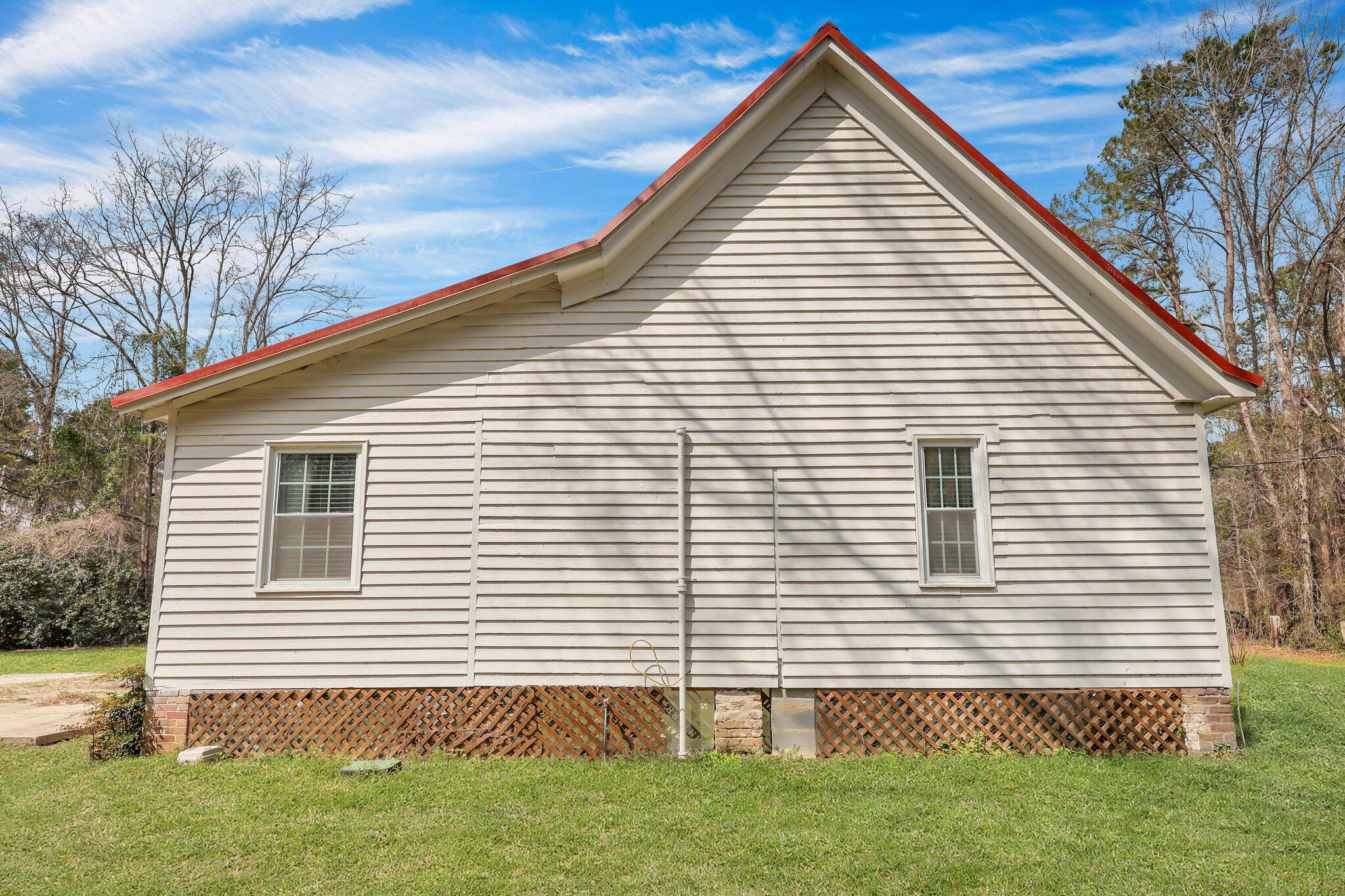 242 Weathers Farm Road Bowman, SC 29018 - Photo 34 of 44 Side Exterior with Vintage Character