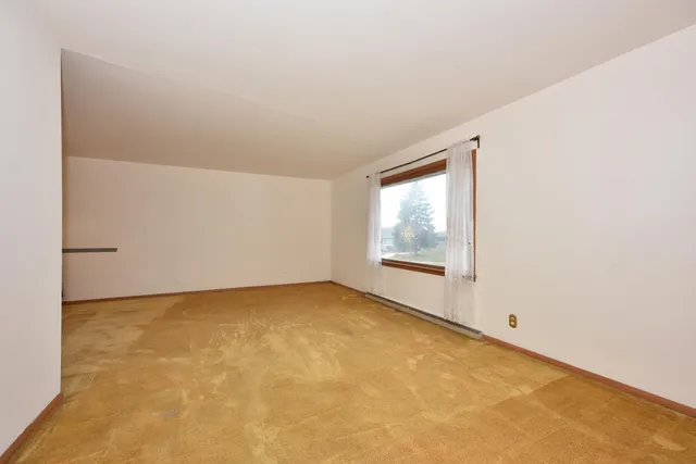 $250,000 | 8115 West Acacia Street, Milwaukee, WI 53223