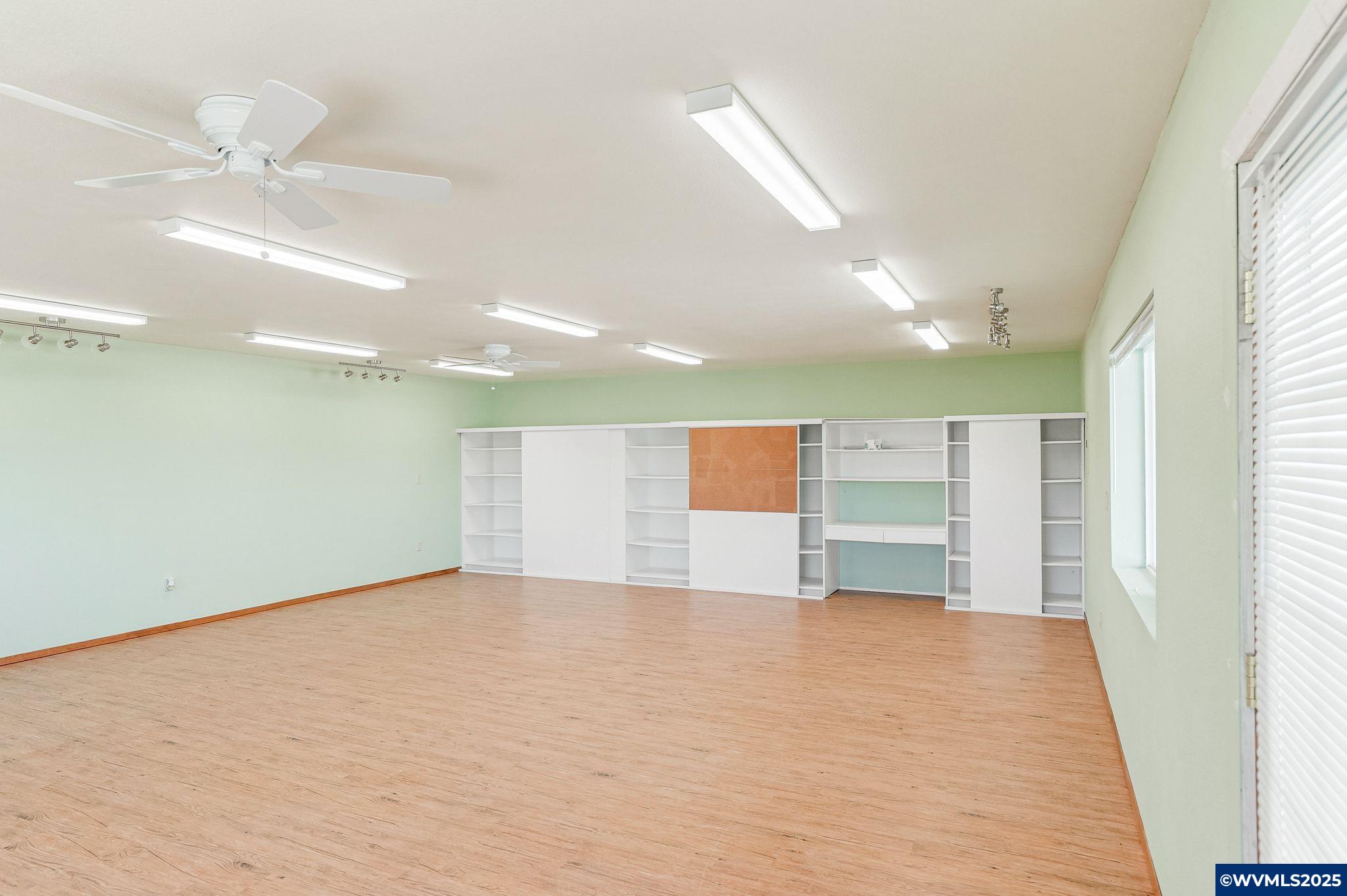1677 Talbot Road Southeast Jefferson, OR 97352 - Photo 34 of 43 Gallery Image 34
