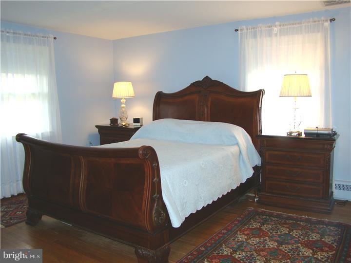 706 West Valley Road Wayne, PA 19087 - Photo 11 of 25 Master Bedroom