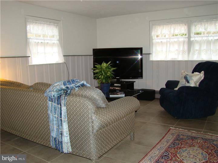 706 West Valley Road Wayne, PA 19087 - Photo 18 of 25 Family Room