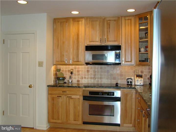 706 West Valley Road Wayne, PA 19087 - Photo 7 of 25 Kitchen