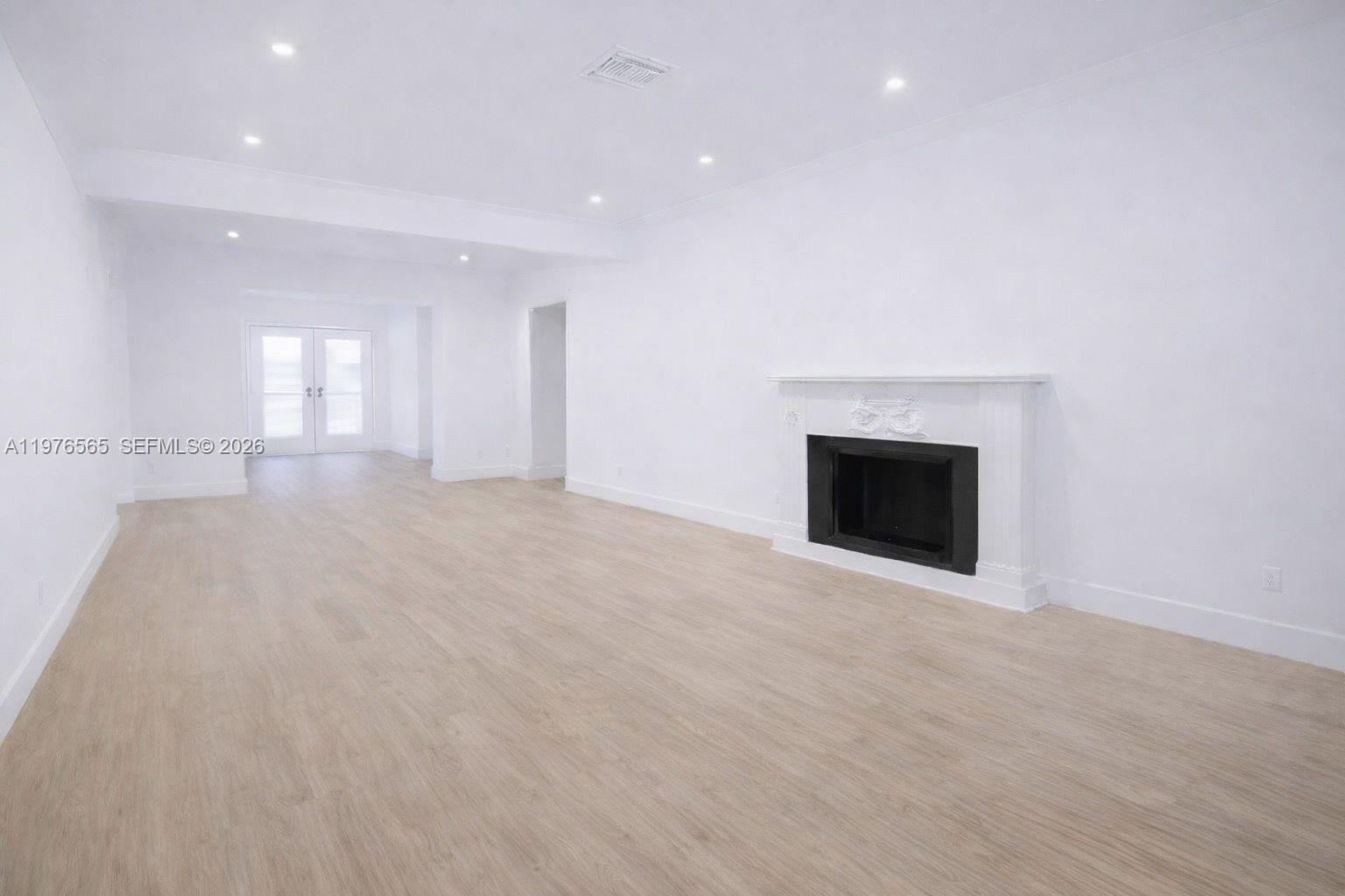 100 Southwest 30th Road Miami, FL 33129 - Photo 10 of 21