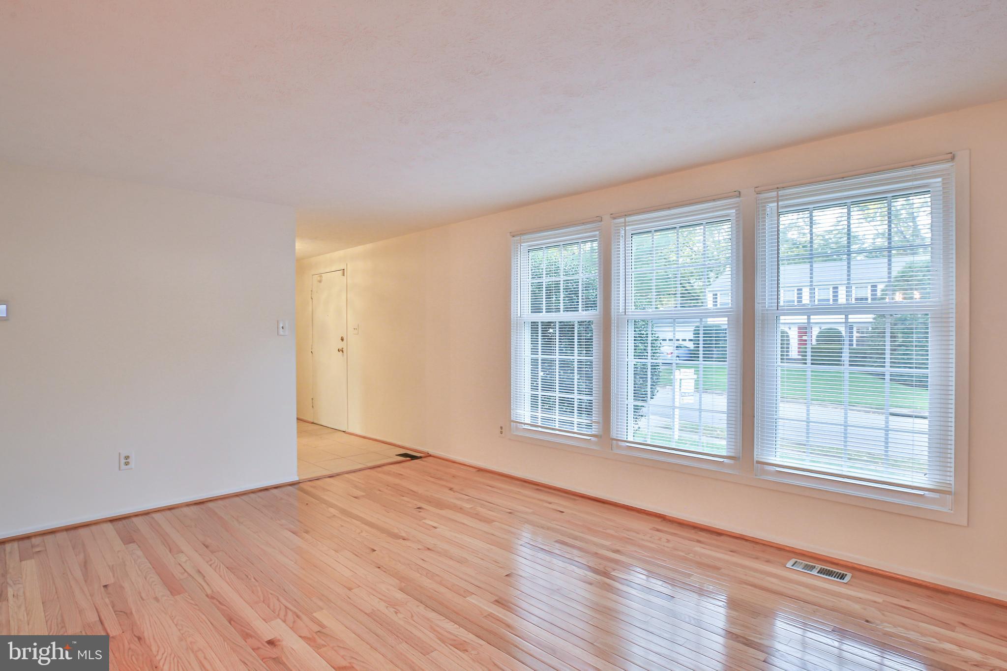 9913 Manet Road Burke, VA 22015 - Photo 16 of 41 Gallery Image 16