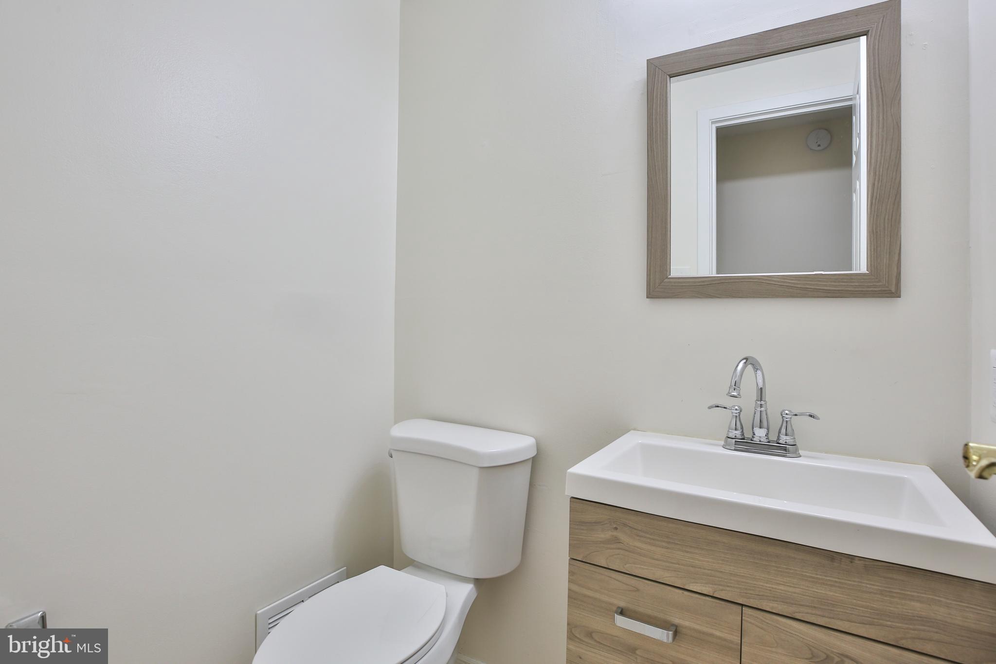 9913 Manet Road Burke, VA 22015 - Photo 19 of 41 Gallery Image 19