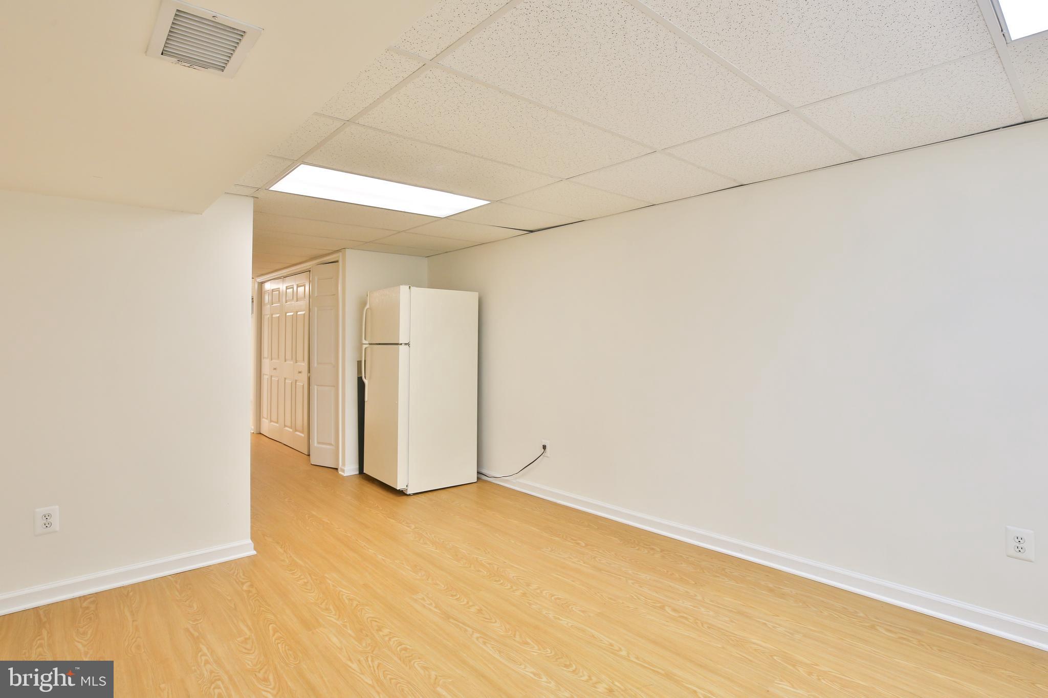 9913 Manet Road Burke, VA 22015 - Photo 23 of 41 Gallery Image 23
