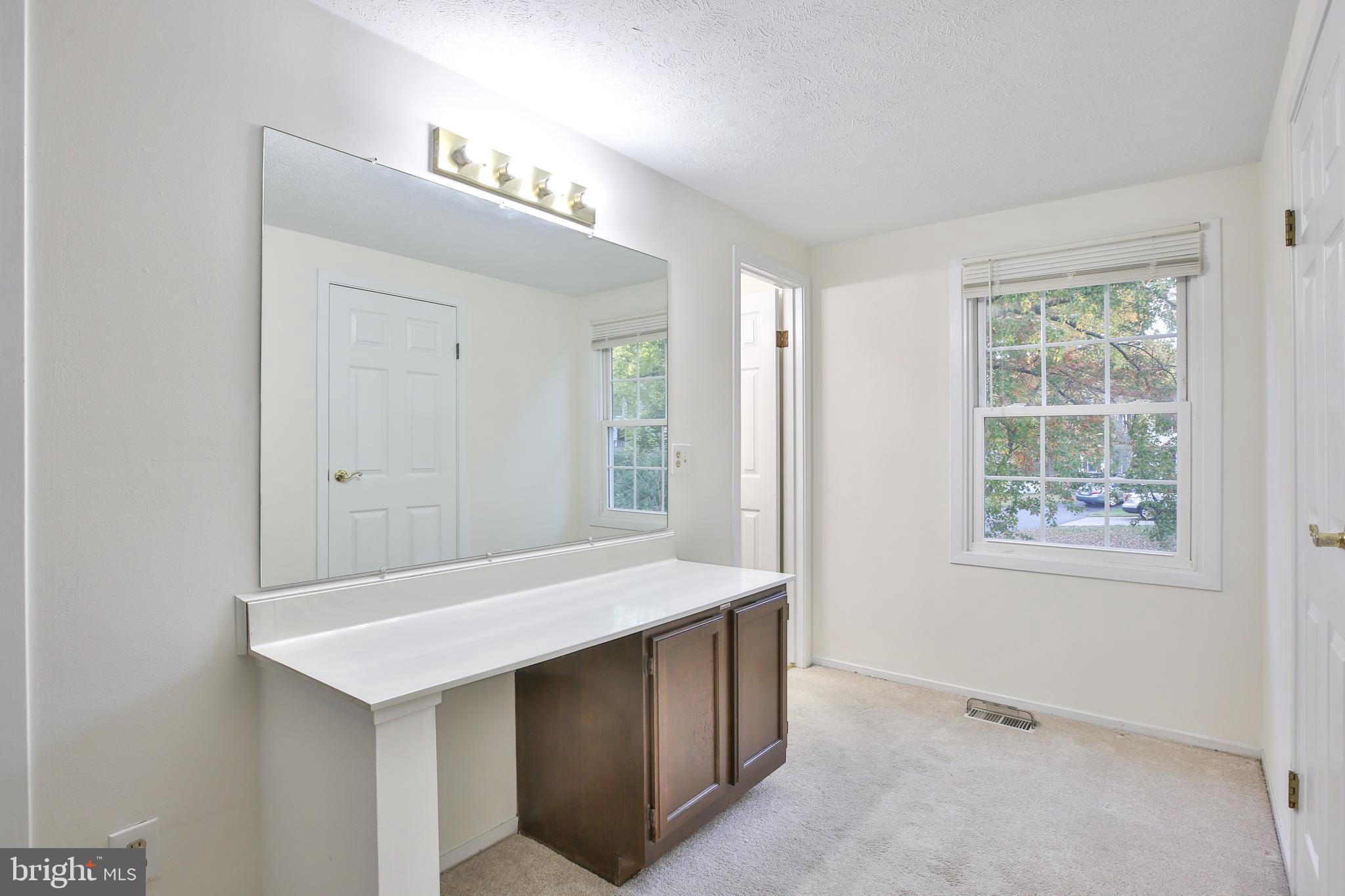 9913 Manet Road Burke, VA 22015 - Photo 30 of 41 Gallery Image 30