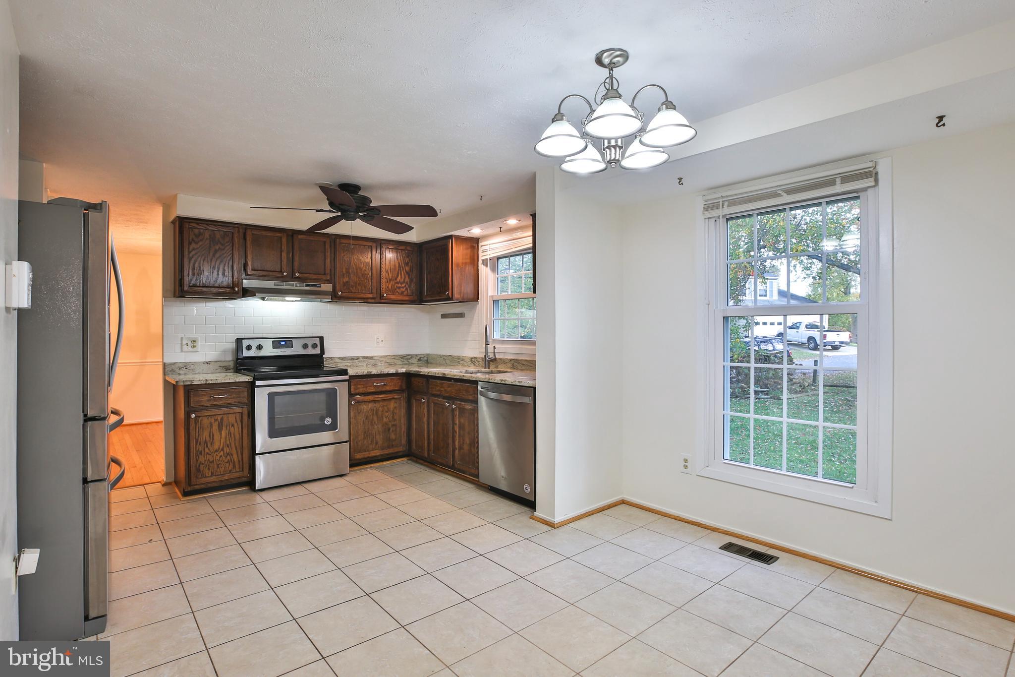 9913 Manet Road Burke, VA 22015 - Photo 9 of 41 Gallery Image 9