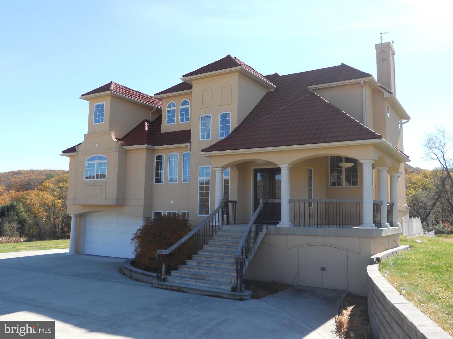 44 Valley Road Tamaqua, PA 18252 - Photo 2 of 25 Gallery Image 2