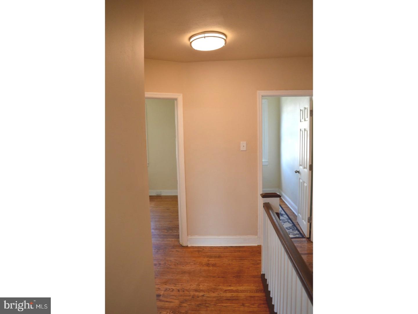 70 Sunshine Road Upper Darby, PA 19082 - Photo 9 of 25 Hallway