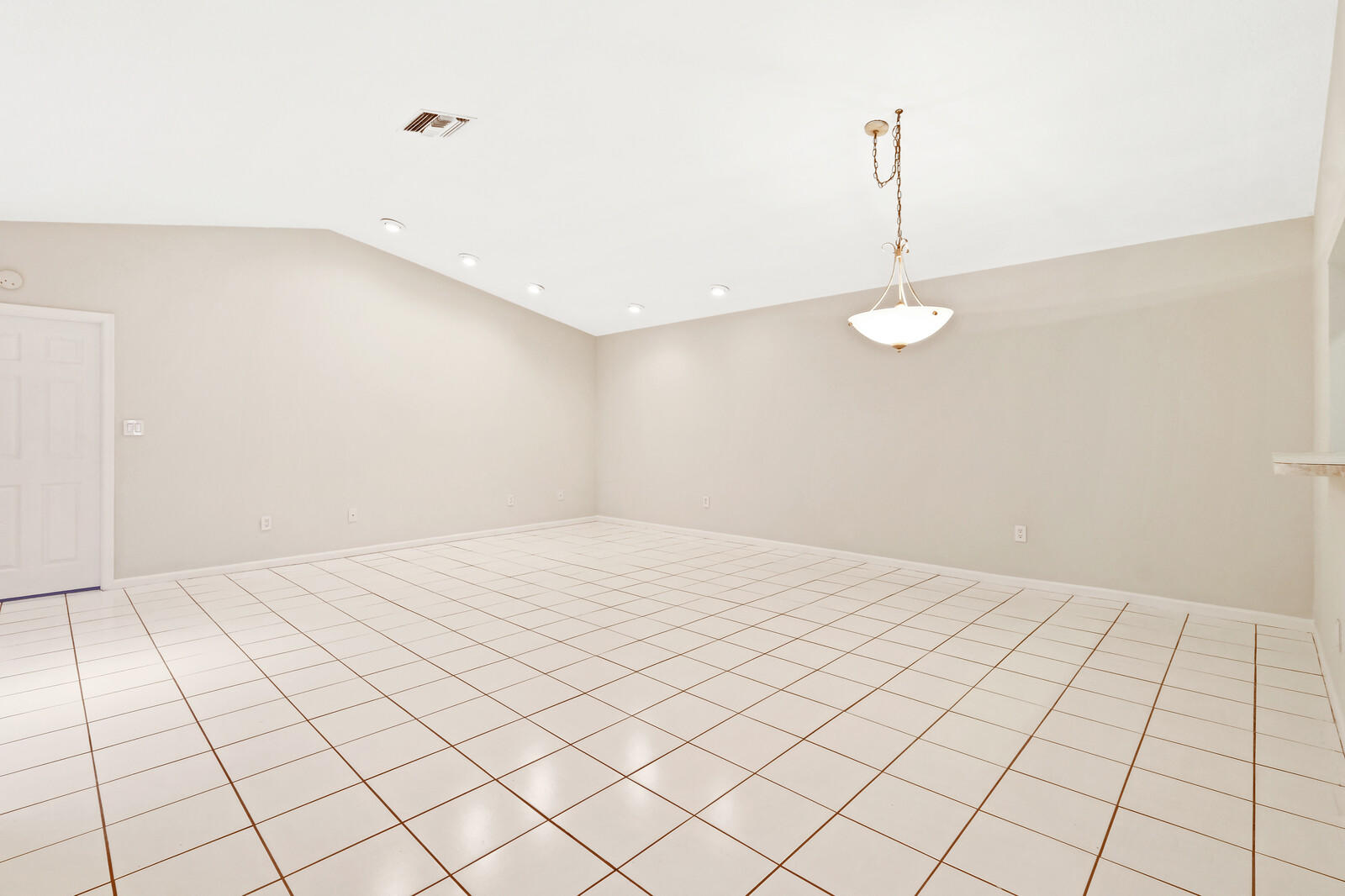 23433 Barlake Drive Boca Raton, FL 33433 - Photo 3 of 21 Living Room & Dinning Room