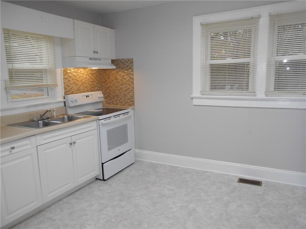 2108 Kool Park Road Northeast Hickory, NC 28601 - Photo 6 of 32 Gallery Image 6