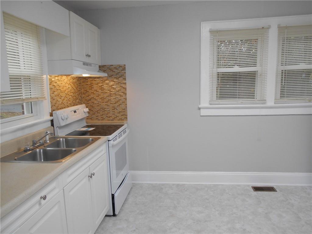 2108 Kool Park Road Northeast Hickory, NC 28601 - Photo 7 of 32 Gallery Image 7