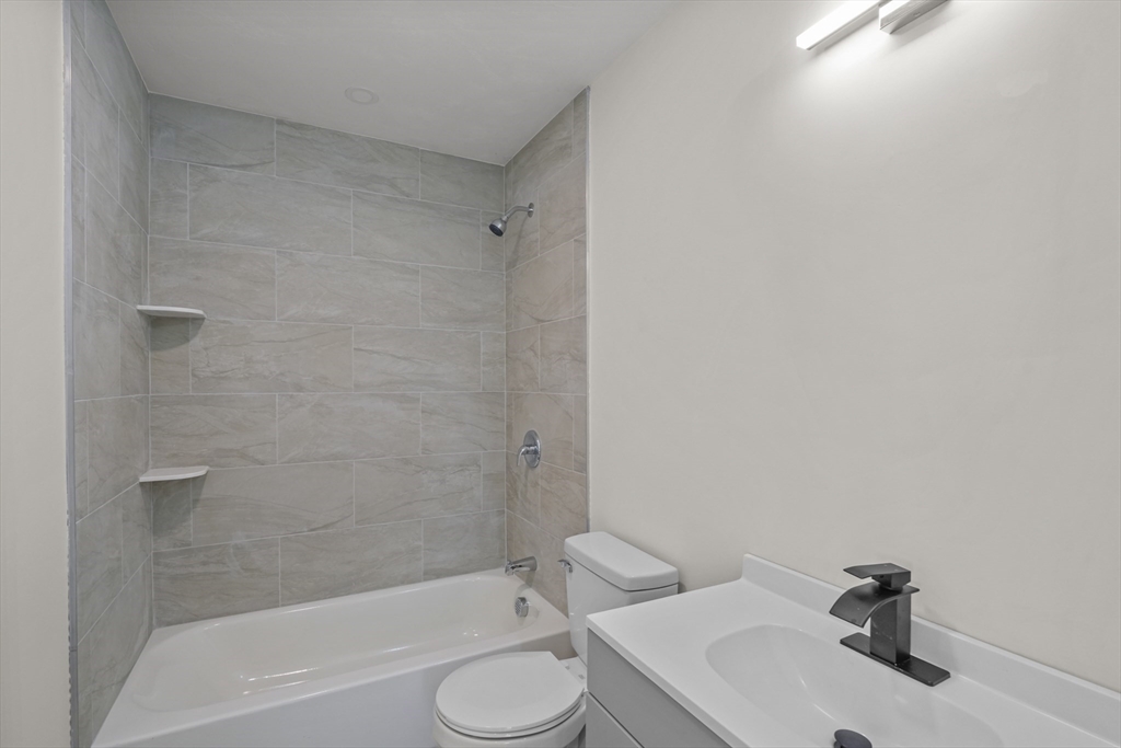 25 Lebanon Street, Unit D Fall River, MA 02723 - Photo 23 of 30