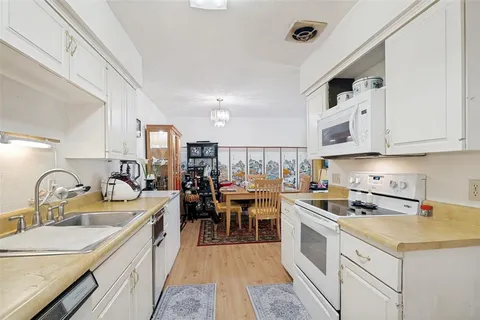 $240,000 | 2650 Custer Parkway, Unit D, Richardson, TX 75080