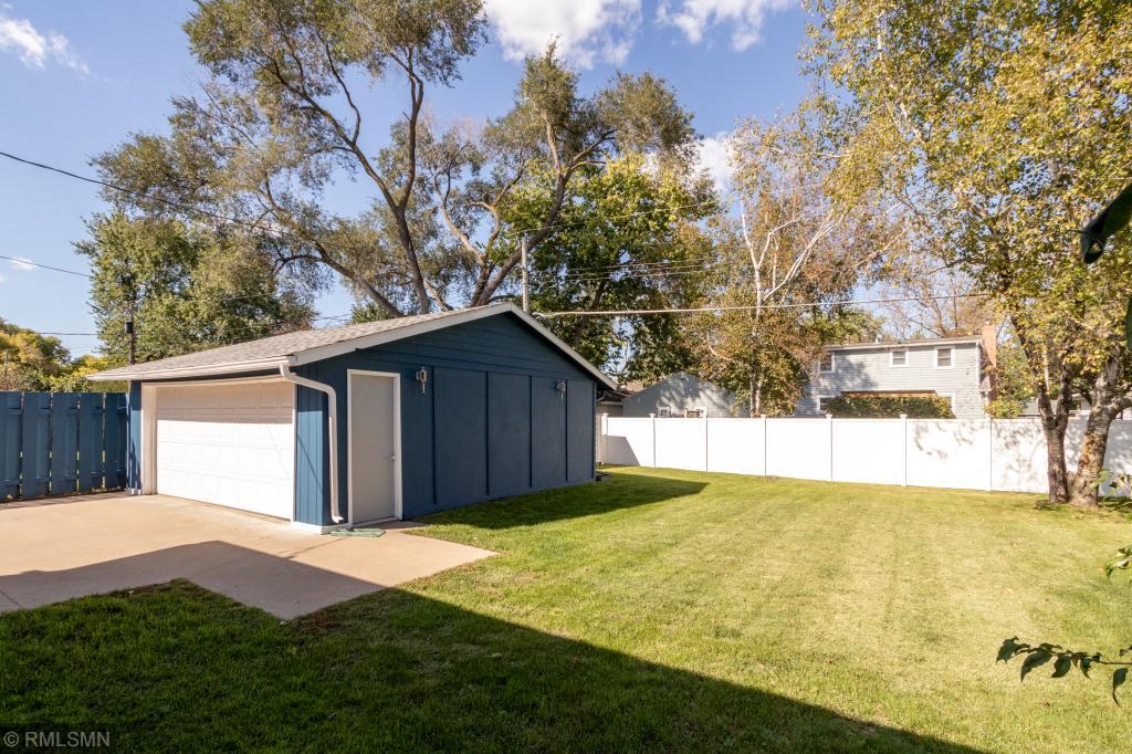 861 13 1/2 Street Southeast Rochester, MN 55904 - Photo 21 of 27 Gallery Image 21