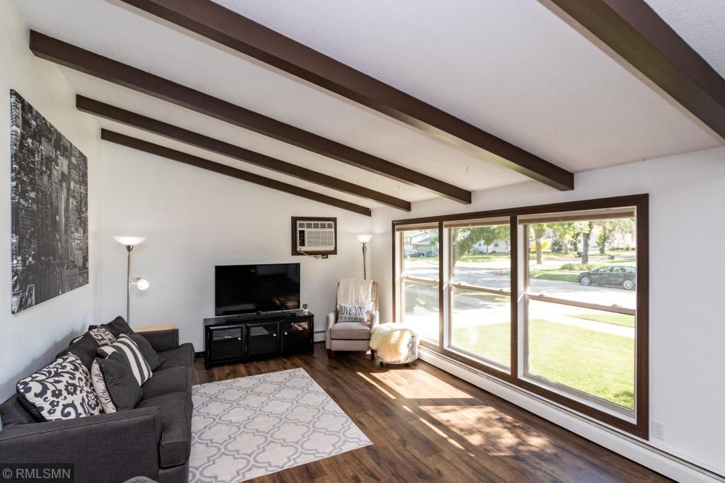 861 13 1/2 Street Southeast Rochester, MN 55904 - Photo 9 of 27 Gallery Image 9