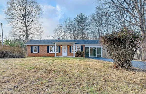 $334,996 | 4883 Edwardsville Road, Hardy, VA 24101