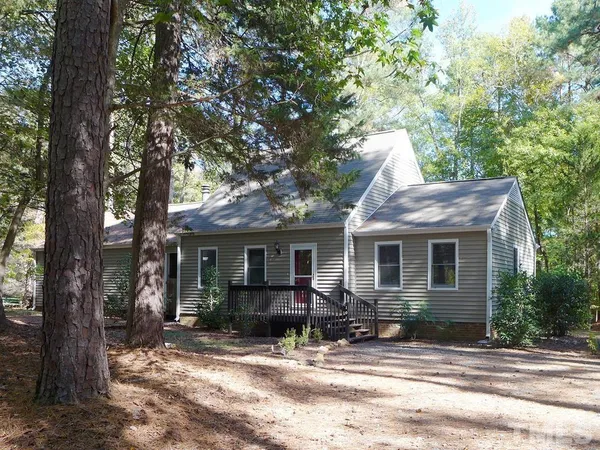 $1,995 | 101 Martha Lane, Chapel Hill, NC 27514