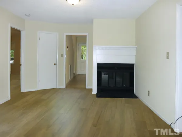 $1,995 | 101 Martha Lane, Chapel Hill, NC 27514