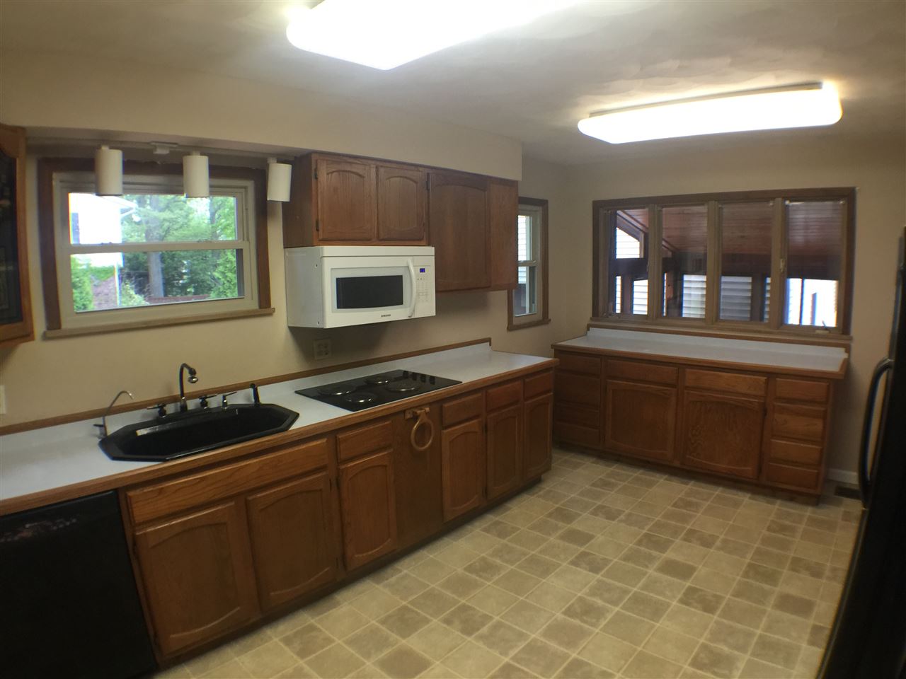 1604 North Hackberry Road Muncie, IN 47304 - Photo 5 of 32 Gallery Image 5