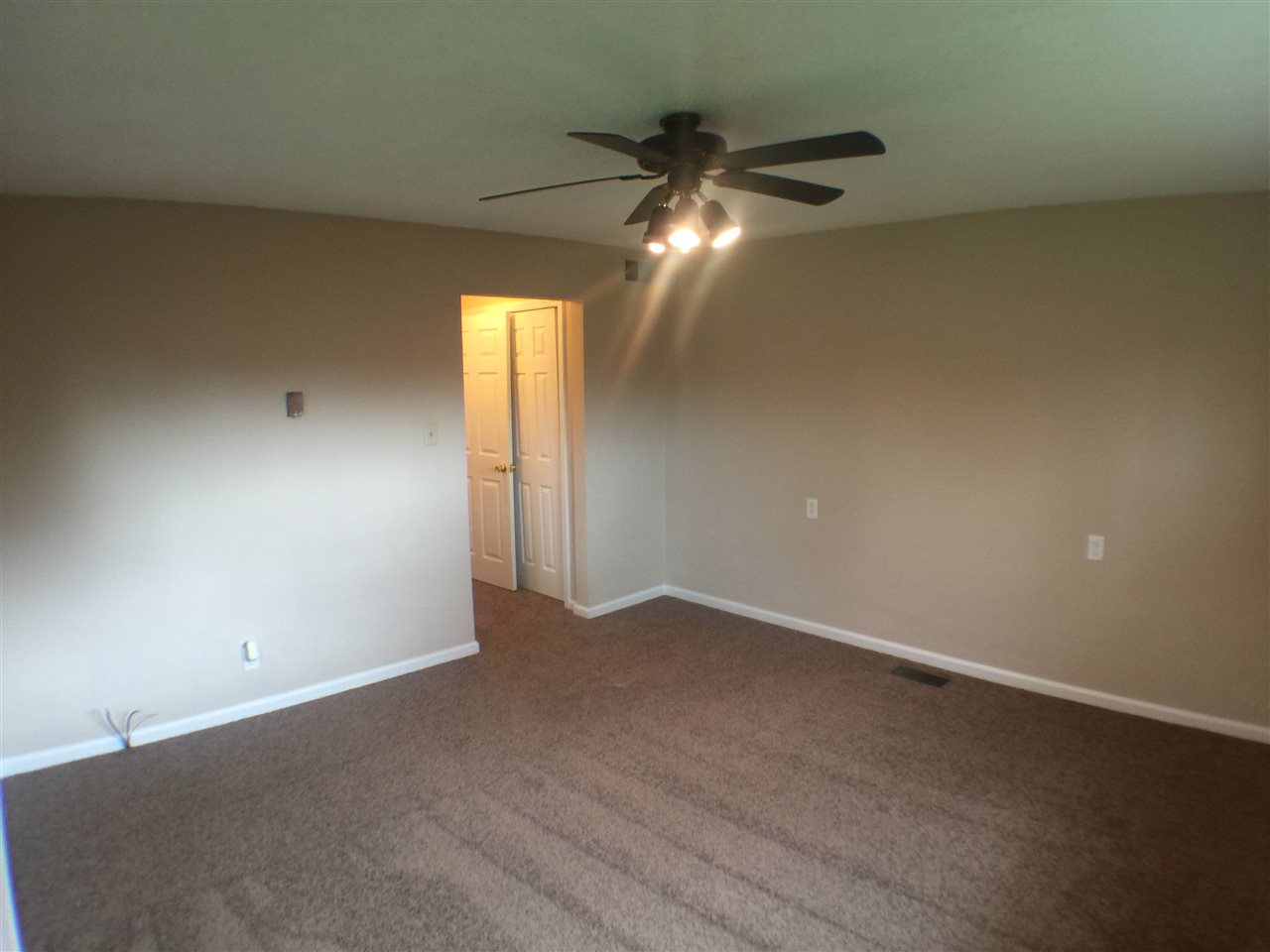 1604 North Hackberry Road Muncie, IN 47304 - Photo 8 of 32 Gallery Image 8