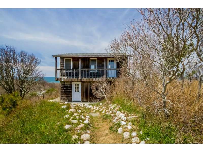 997 Grace Cove Road Block Island, RI 02807 - Photo 1 of 21 Exterior Front.