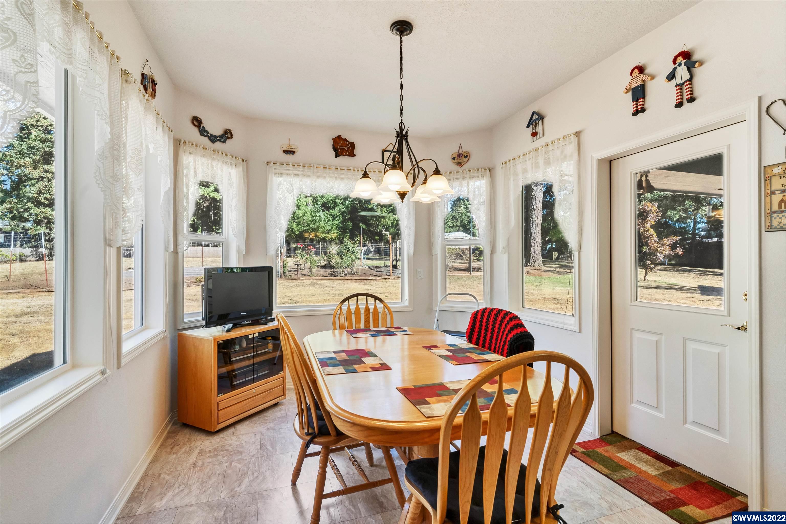 4434 Forest Ridge Road Northeast Silverton, OR 97381 - Photo 16 of 42 Gallery Image 16