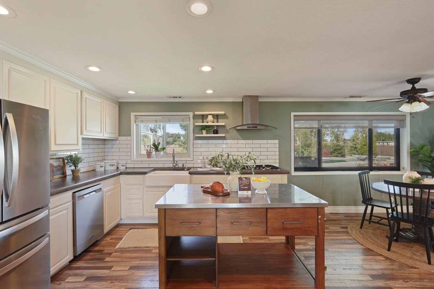 2539 East Woodson Road Acampo, CA 95220 - Photo 11 of 38