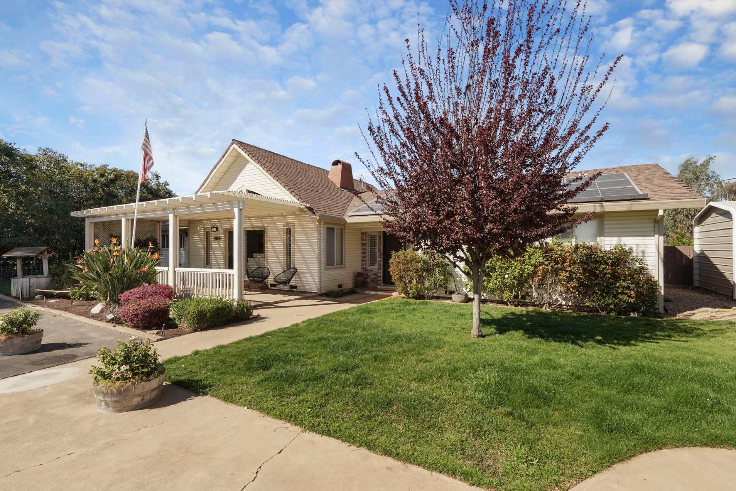 2539 East Woodson Road Acampo, CA 95220 - Photo 2 of 38