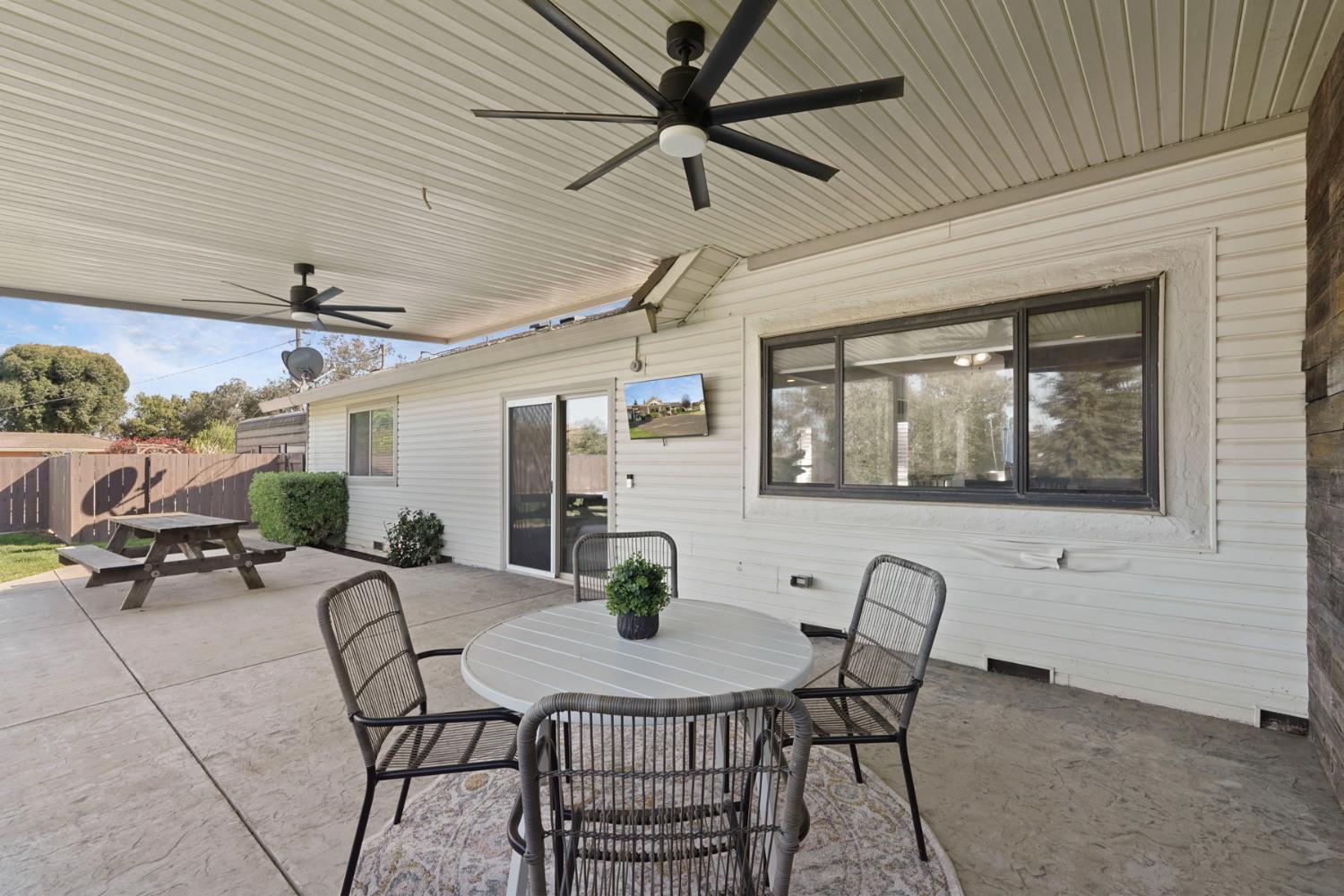 2539 East Woodson Road Acampo, CA 95220 - Photo 25 of 38