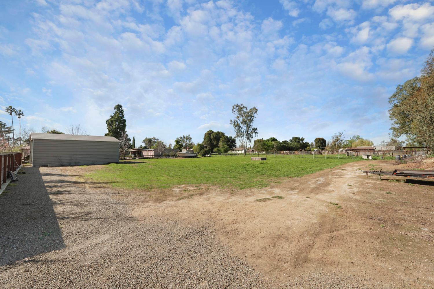 2539 East Woodson Road Acampo, CA 95220 - Photo 33 of 38